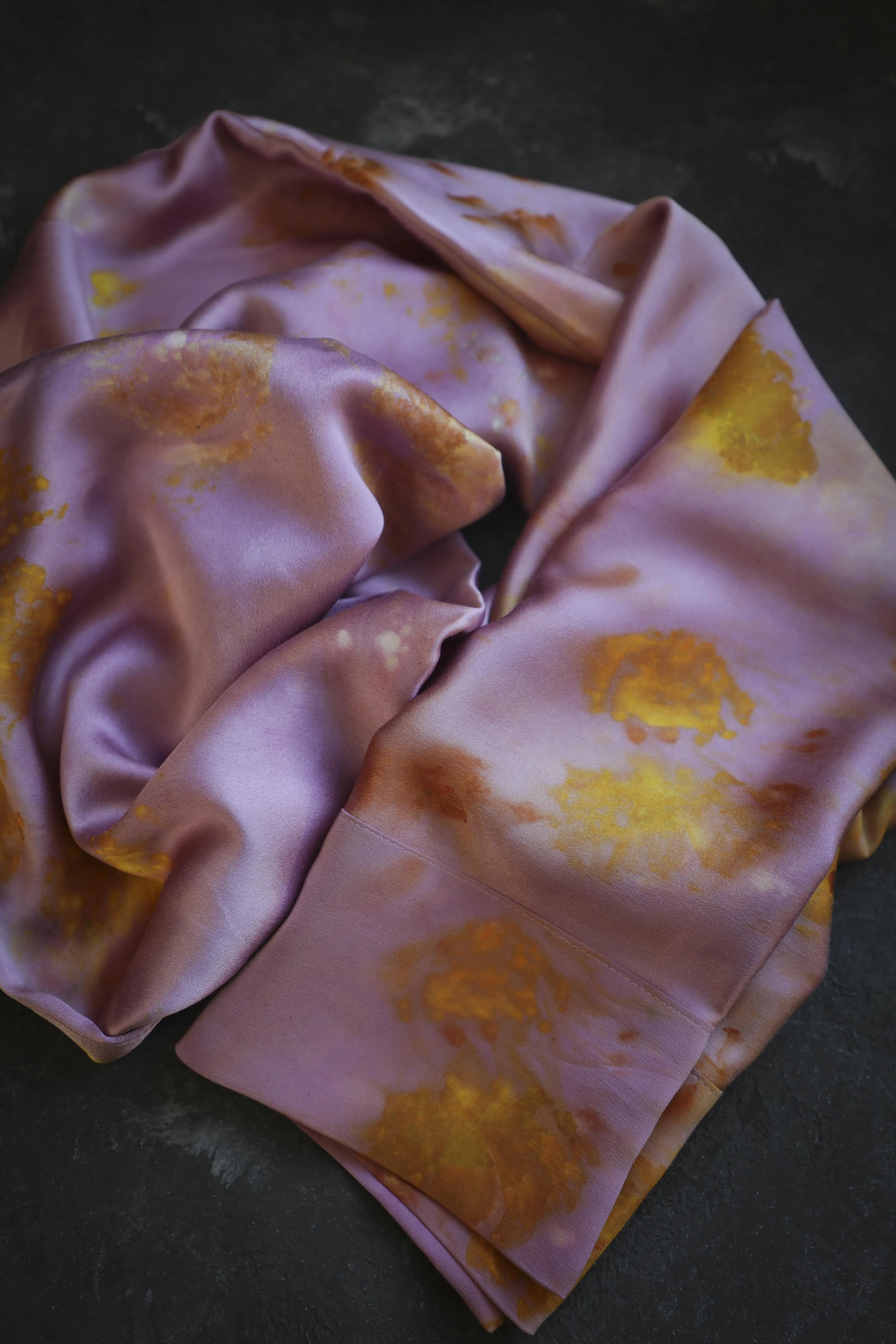 Botanical Print Naturally Dyed Silk Pillowcase / MAGENTA